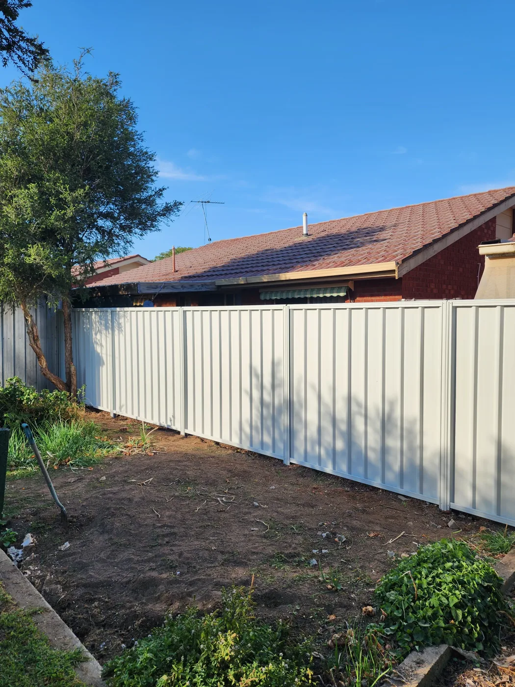 Fencing installation project