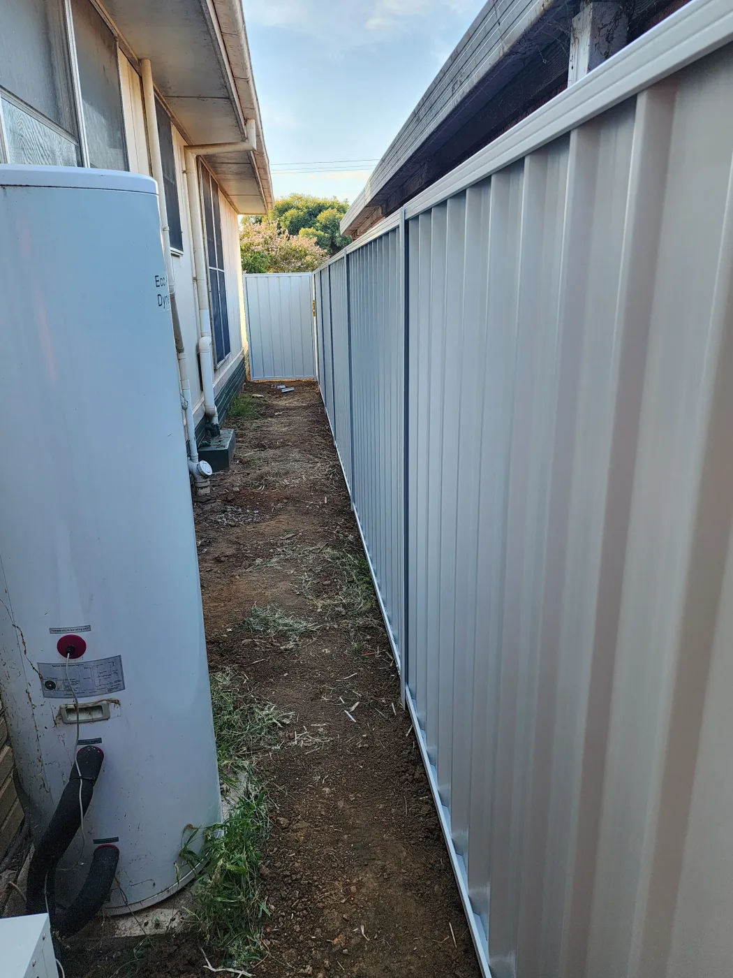 Fencing installation project