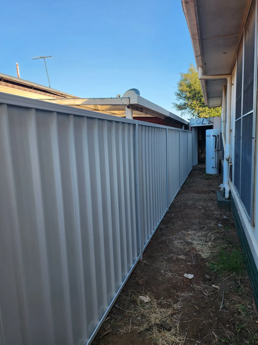 Fencing installation project