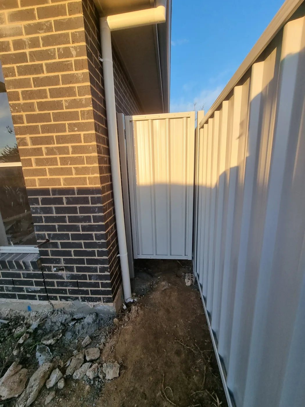Fencing installation project