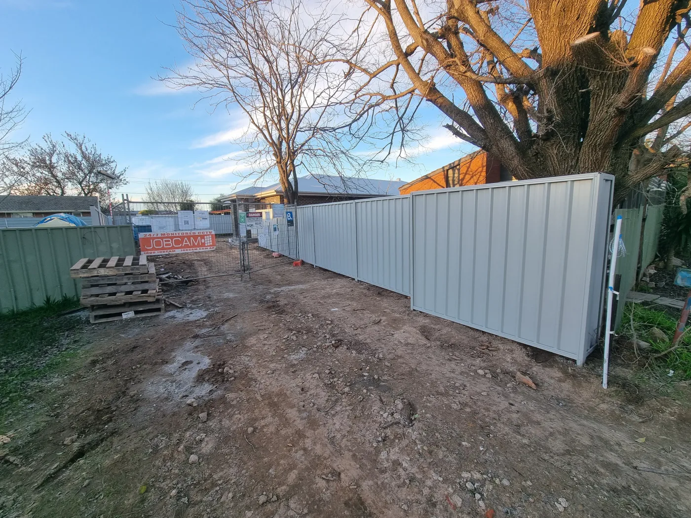 Fencing installation project