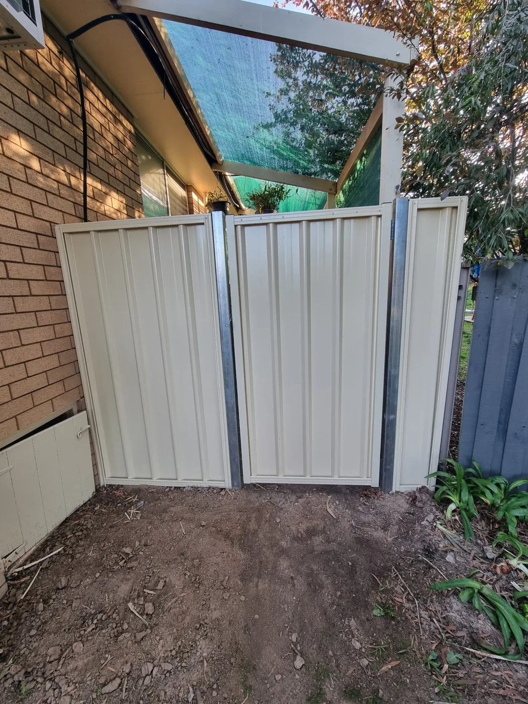 Fencing installation project