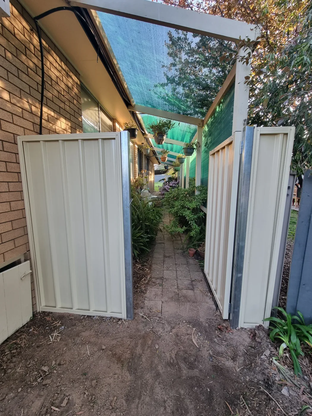Fencing installation project