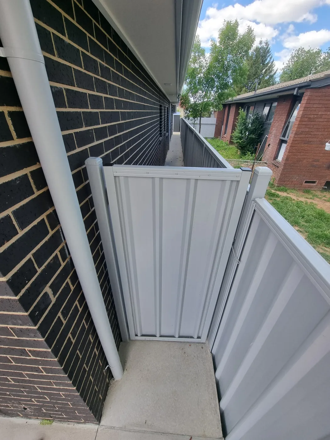 Fencing installation project