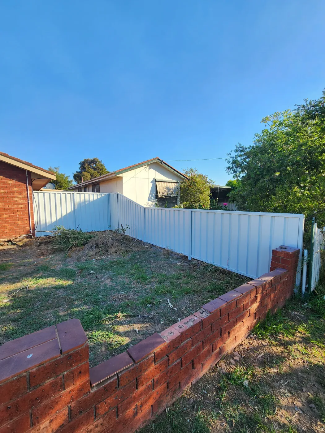 Fencing installation project